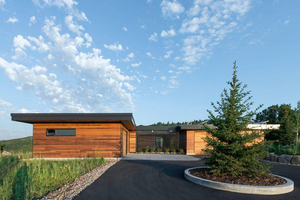 红鹰住宅——山顶之上的风景