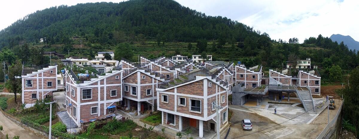 汶川大地震灾后重建，金台村的“新生” / 香港大学城村架构