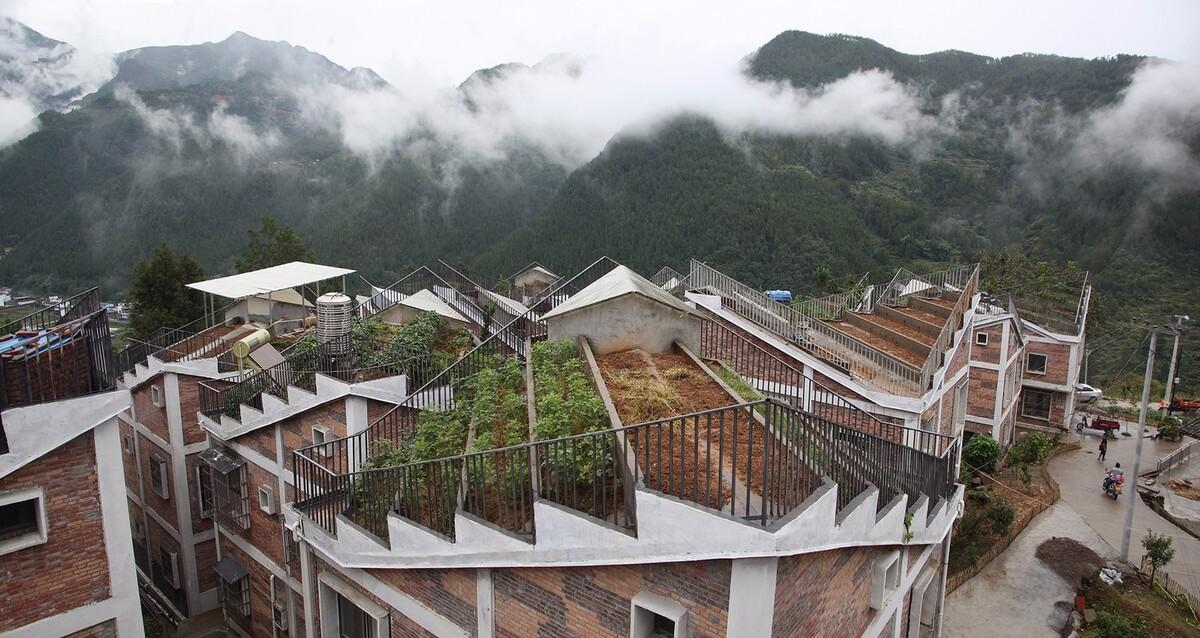 汶川大地震灾后重建，金台村的“新生” / 香港大学城村架构