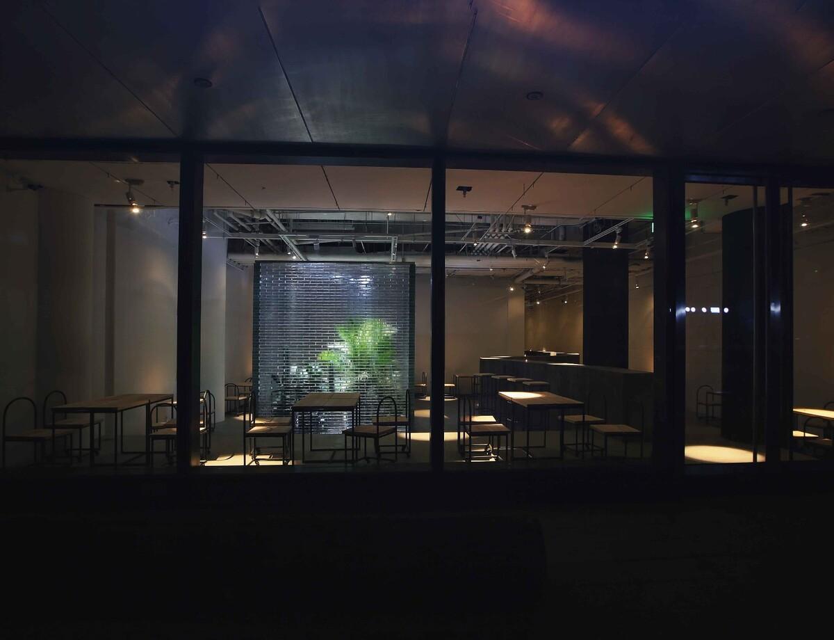 在墙的那边：“域” ——沈阳Ideal Space餐厅 / Robot 3工作室