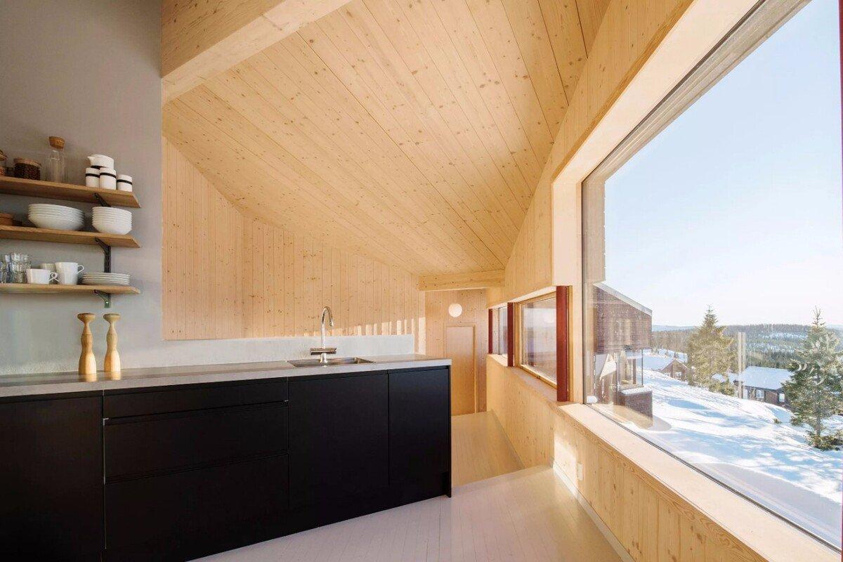 匍匐曲折，顺势而成——CABIN SJUSJØEN / ASLAK HAANSHUUS ARKITEKTER