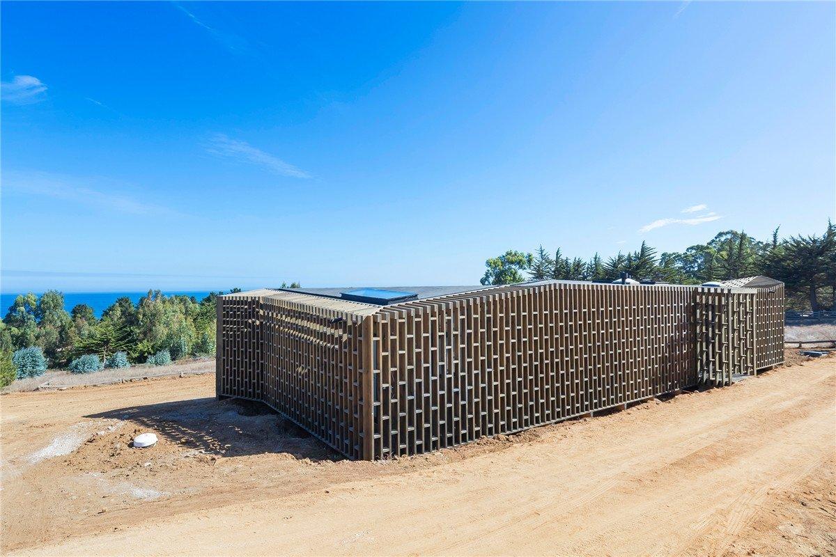在家中欣赏大海的美景，同时家也是海边的一道风景——智利海滨住宅 / LAND Arquitectos