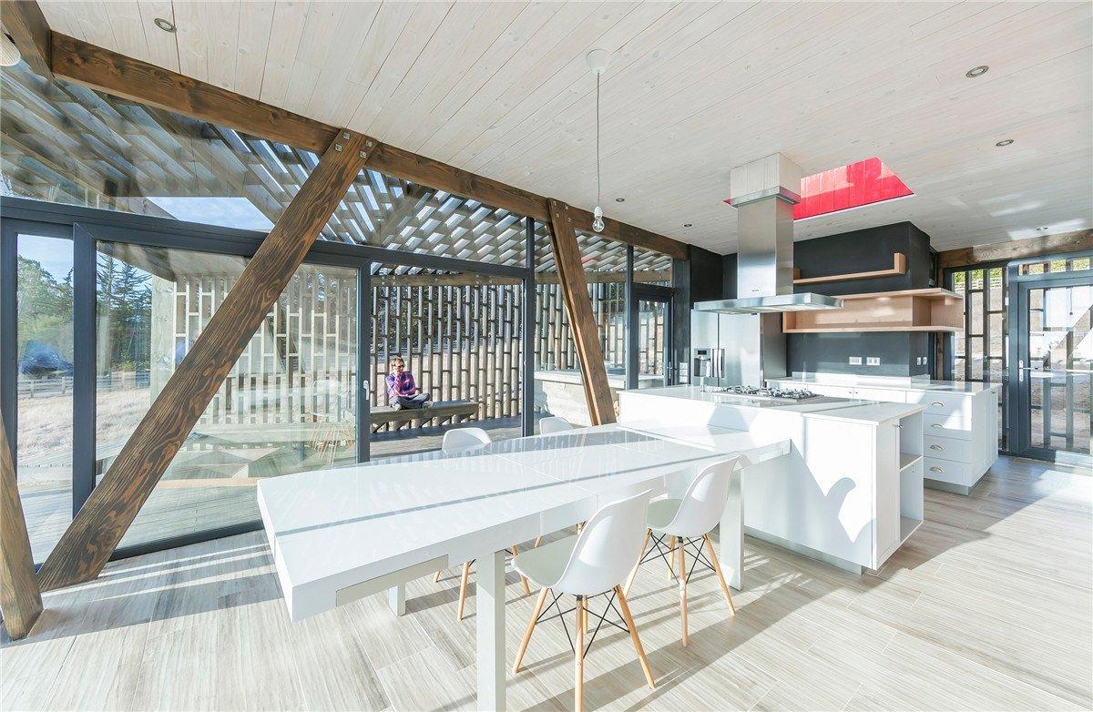 在家中欣赏大海的美景，同时家也是海边的一道风景——智利海滨住宅 / LAND Arquitectos