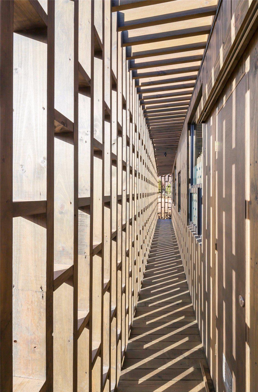 在家中欣赏大海的美景，同时家也是海边的一道风景——智利海滨住宅 / LAND Arquitectos