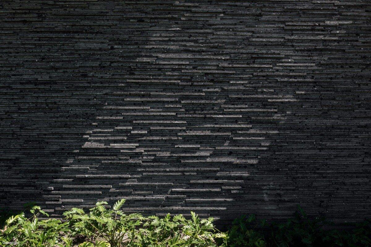 通透的卡萨·塞基斯小屋——混凝土，钢和玻璃的协奏曲