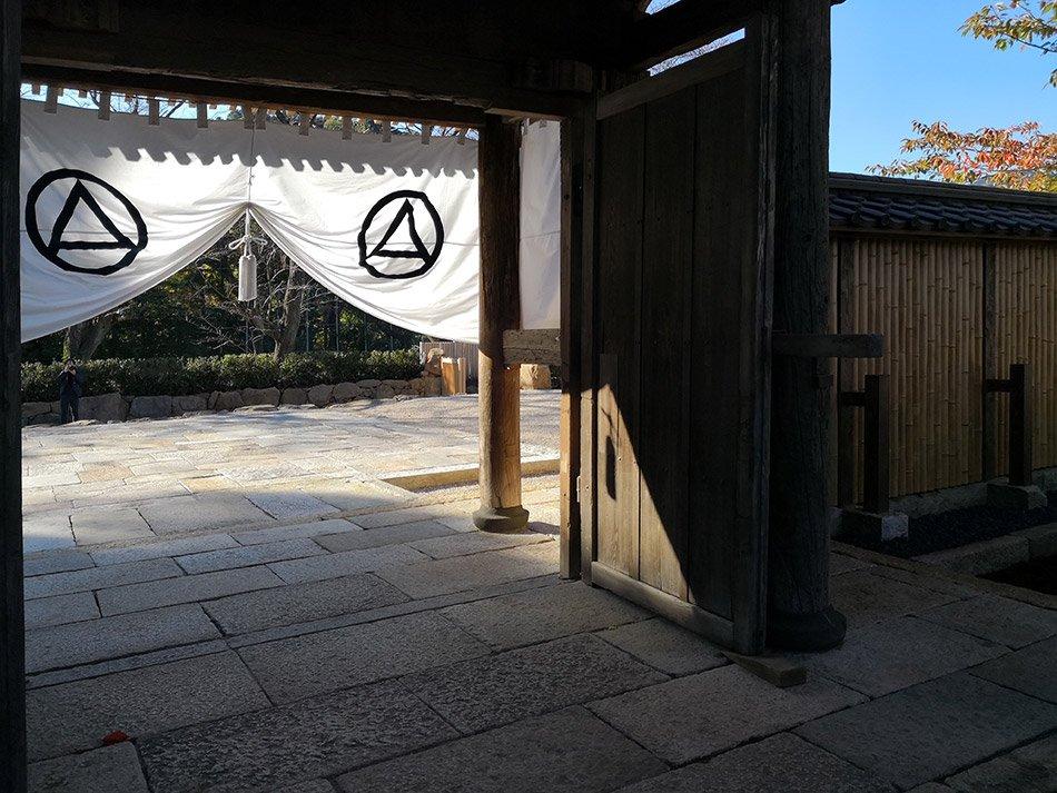 十年磨一剑——日本摄影大师杉本博司以自然为灵感，历经十多年完成海上观测站