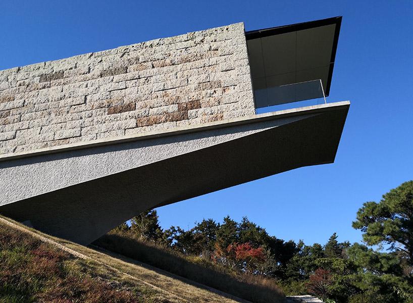 十年磨一剑——日本摄影大师杉本博司以自然为灵感，历经十多年完成海上观测站