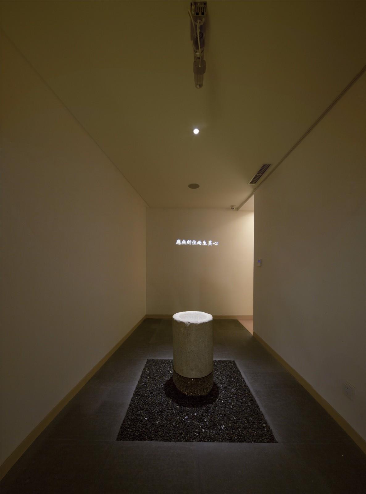 被拉长的工业盒子——北京定慧圆·禅空间 / 三文建筑
