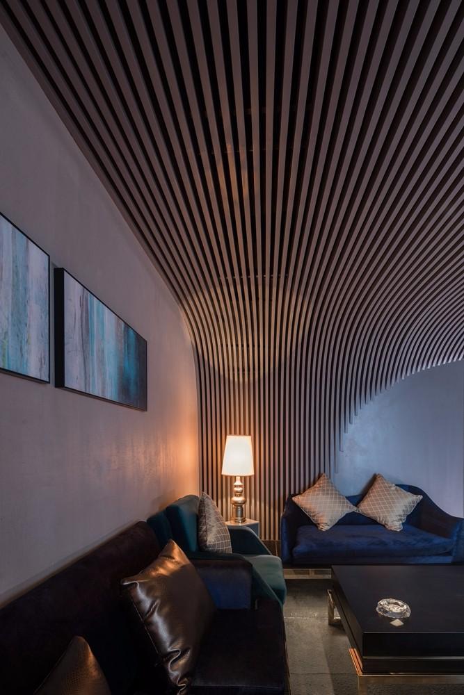 水上水下的天地——西湖边的V+ Lounge / 华夫设计+零壹城市建筑事务所