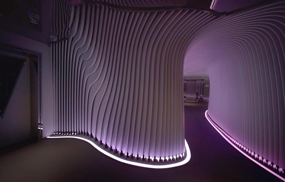 水上水下的天地——西湖边的V+ Lounge / 华夫设计+零壹城市建筑事务所