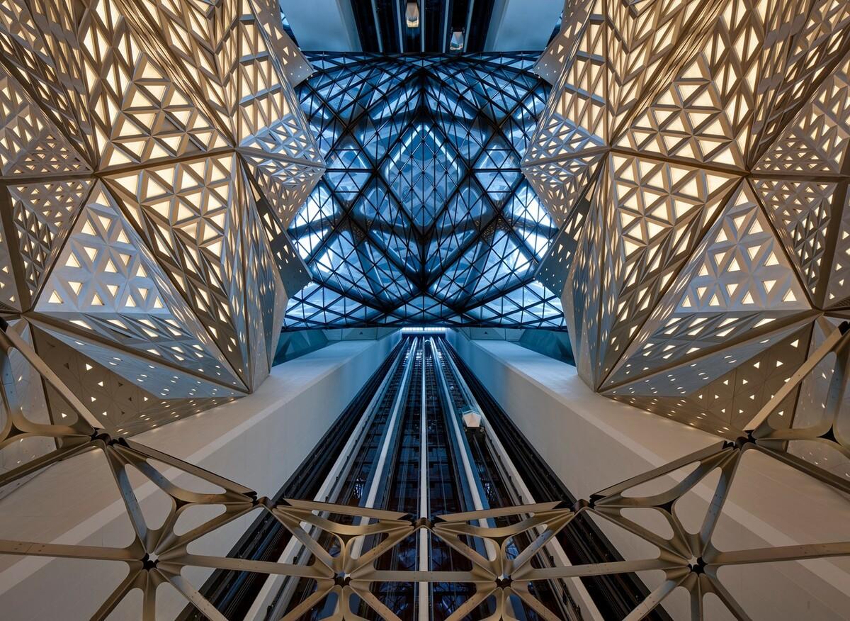 扎哈·哈迪德建筑事务所又一力作！颠覆传统的澳门全新地标酒店，震撼开幕！