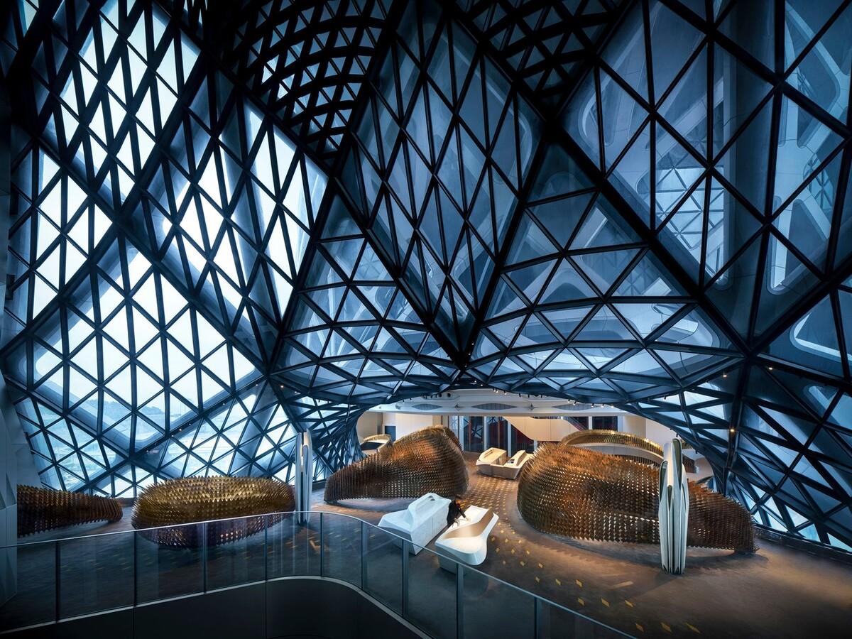 扎哈·哈迪德建筑事务所又一力作！颠覆传统的澳门全新地标酒店，震撼开幕！