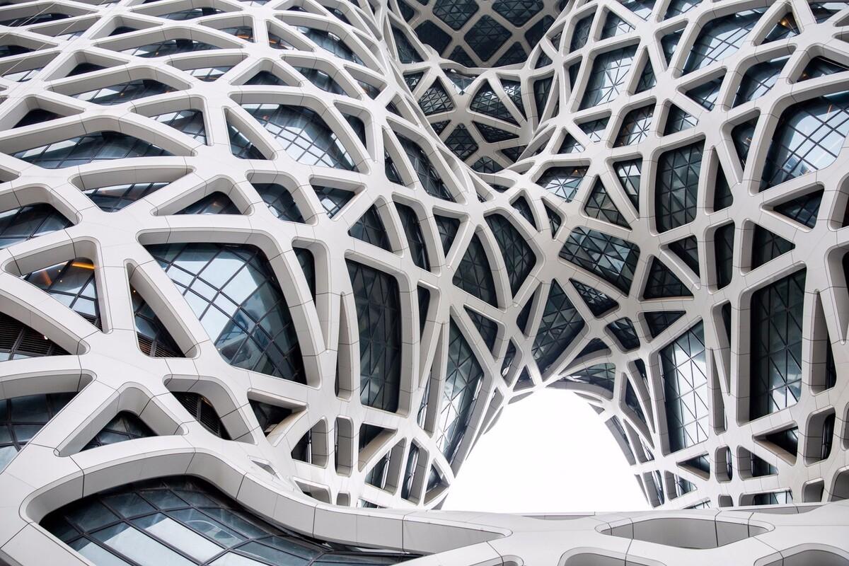 扎哈·哈迪德建筑事务所又一力作！颠覆传统的澳门全新地标酒店，震撼开幕！