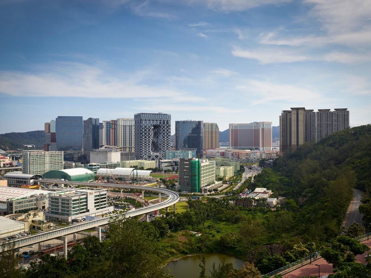 扎哈·哈迪德建筑事务所又一力作！颠覆传统的澳门全新地标酒店，震撼开幕！