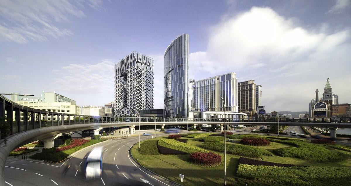 扎哈·哈迪德建筑事务所又一力作！颠覆传统的澳门全新地标酒店，震撼开幕！