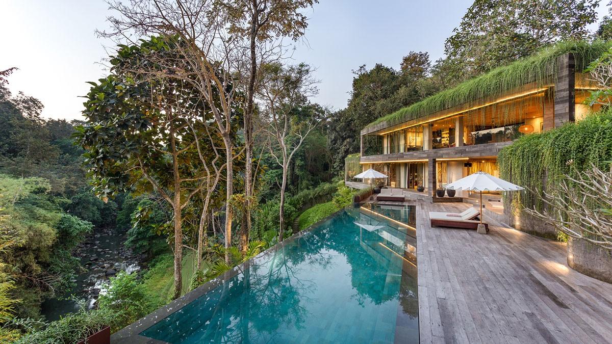 让建筑成为地形生长一部分的变色龙住宅 | Chameleon Villa