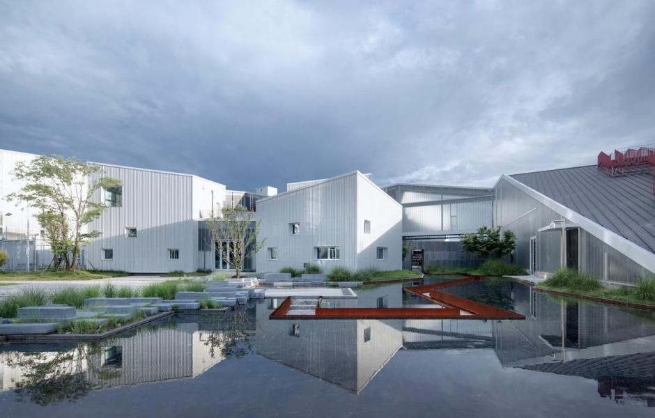 游园“山舍”，江畔工厂——当代产业建筑的差异化实践 / gad · line+ studio