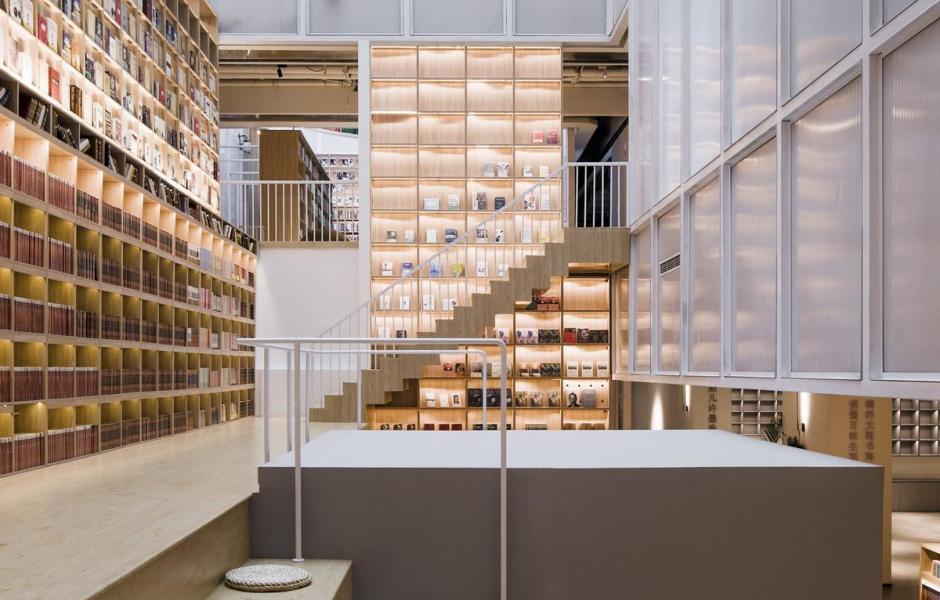 源平·美璟书店：隐秘在采光中庭中的书店 / 上海严旸建筑设计工作室