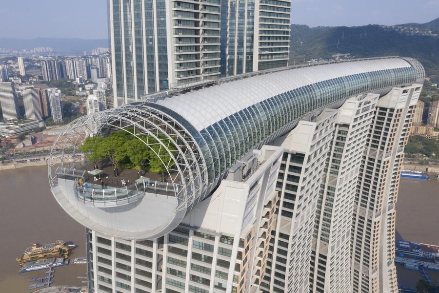 城市封面级新地标——重庆来福士 / 萨夫迪建筑事务所
