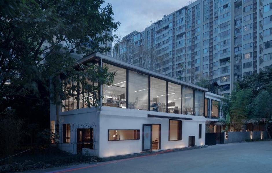 在成都城中安放一片山林，是以不知春斋茶宿/ 时地建筑