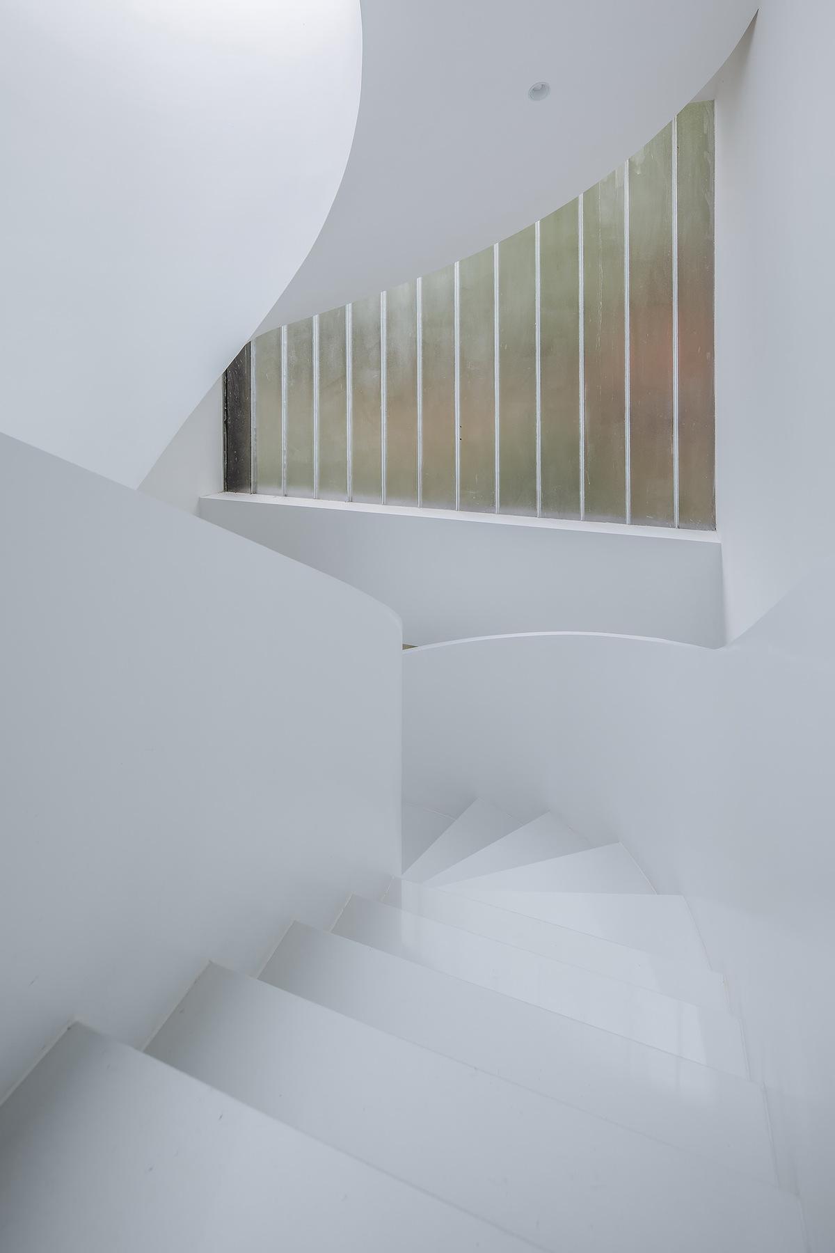 调整大小 14- spiral staircase-旋转楼梯唐徐国.jpg