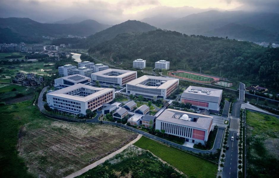 树下问道，山间筑园 ——乐清市荆山公学 / 浙江大学建筑设计研究院有限公司