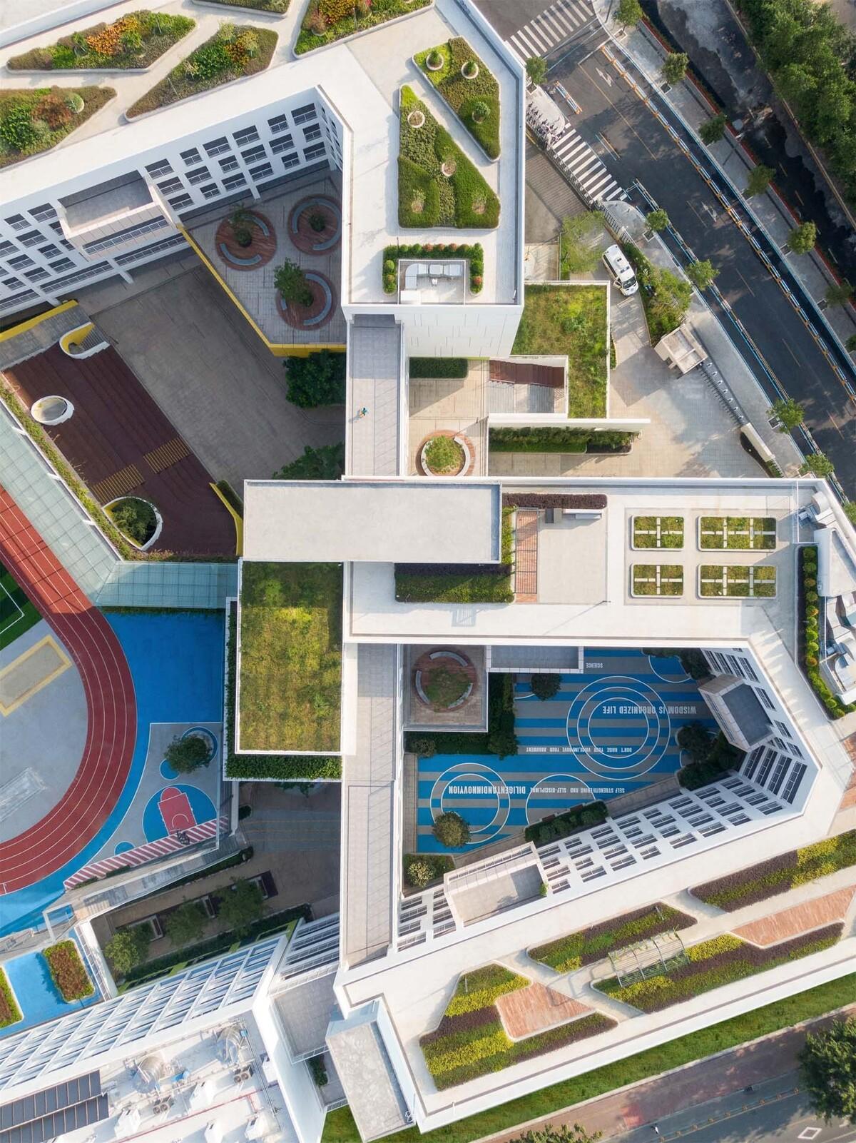 深圳坪山区日新小学 / 申都设计