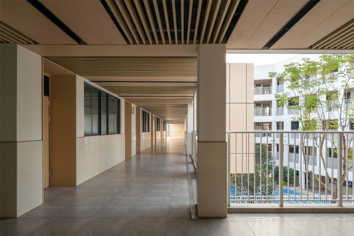 深圳坪山区日新小学 / 申都设计