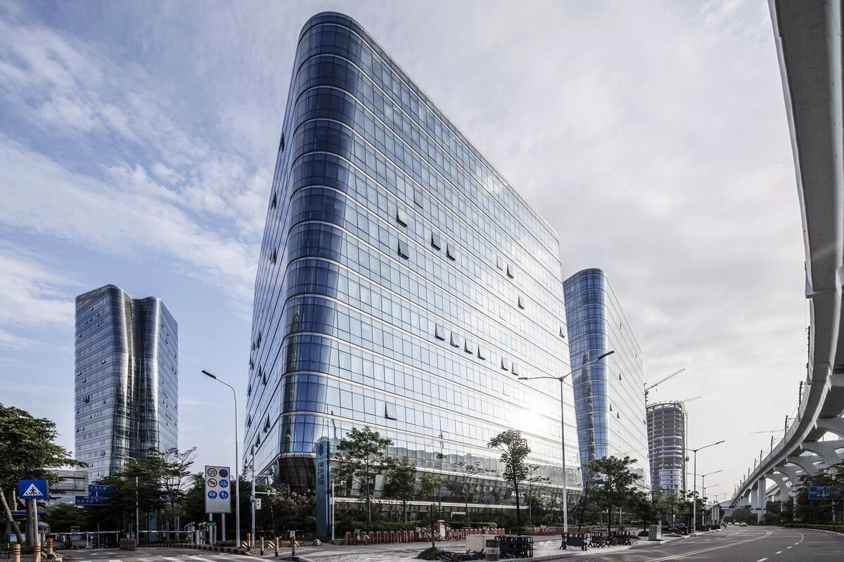 南方大学科技园和B1塔楼 / Saltans Architects