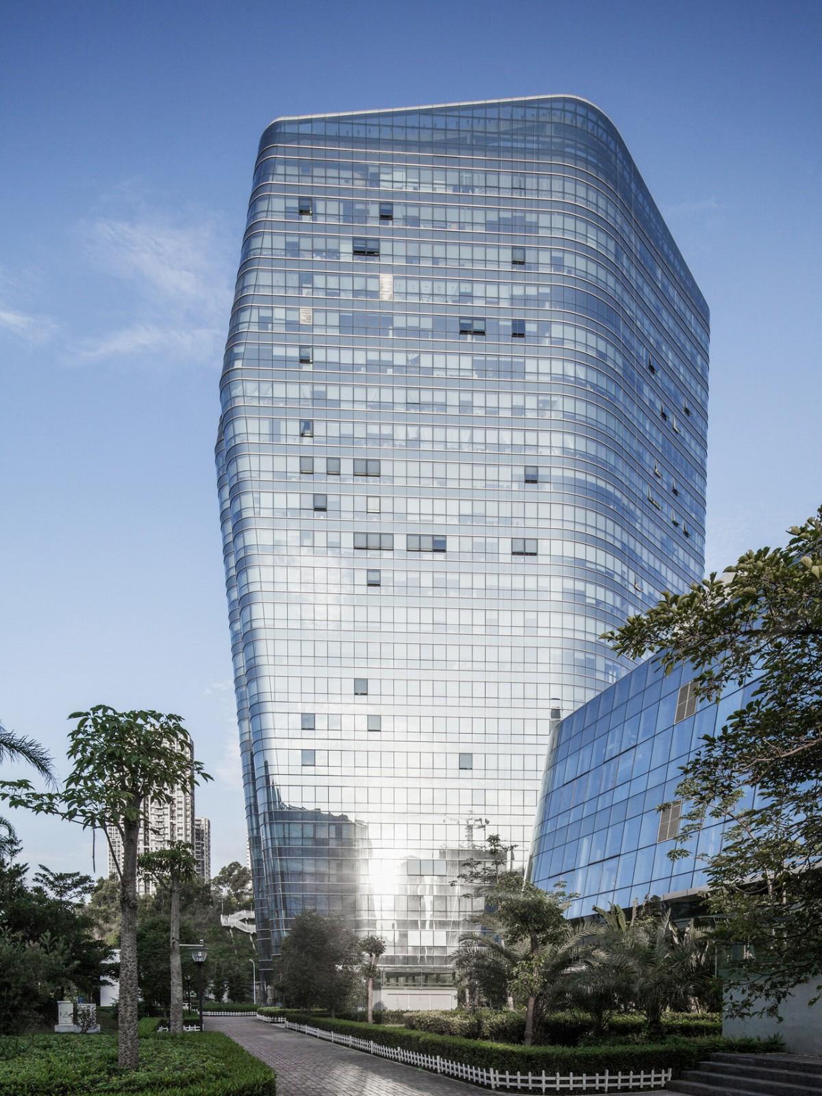 南方大学科技园和B1塔楼 / Saltans Architects