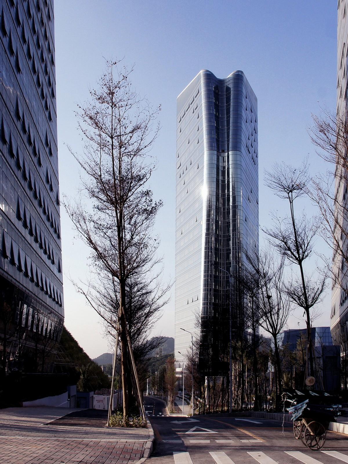 南方大学科技园和B1塔楼 / Saltans Architects