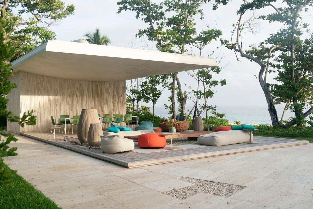 Las Olas 度假屋 / Young Projects