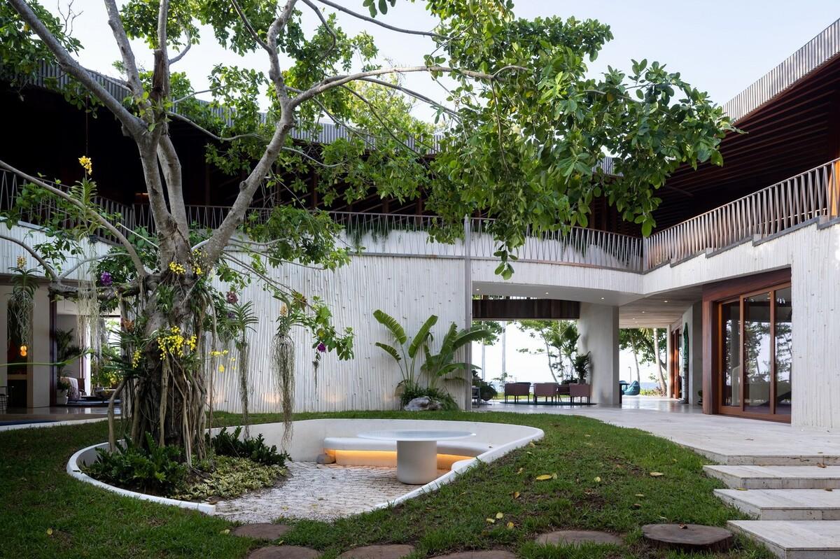 Las Olas 度假屋 / Young Projects