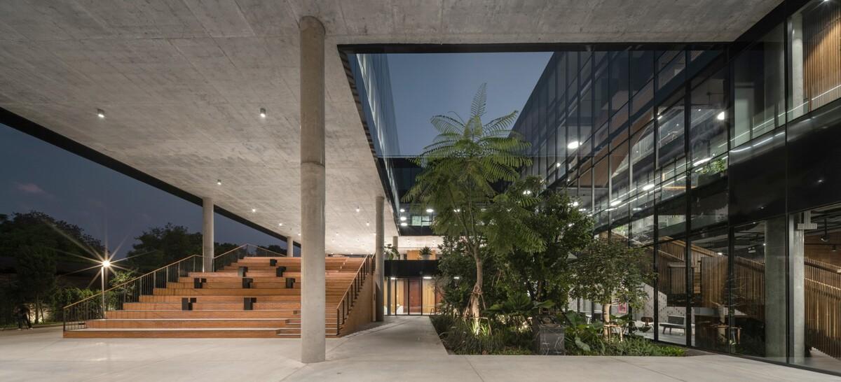 Choice 公司总部 / Plan Associates