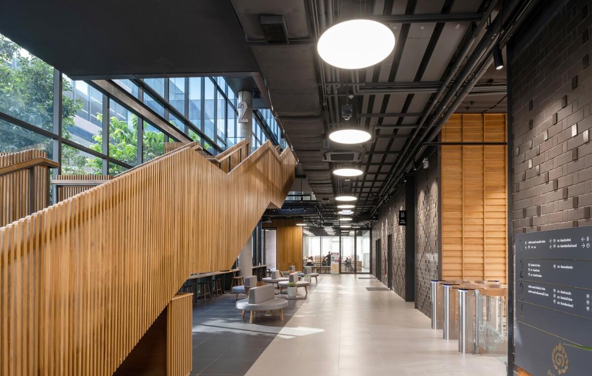Choice 公司总部 / Plan Associates