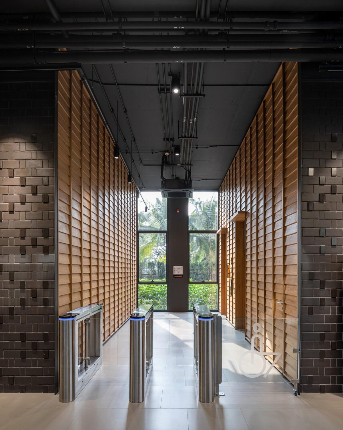 Choice 公司总部 / Plan Associates