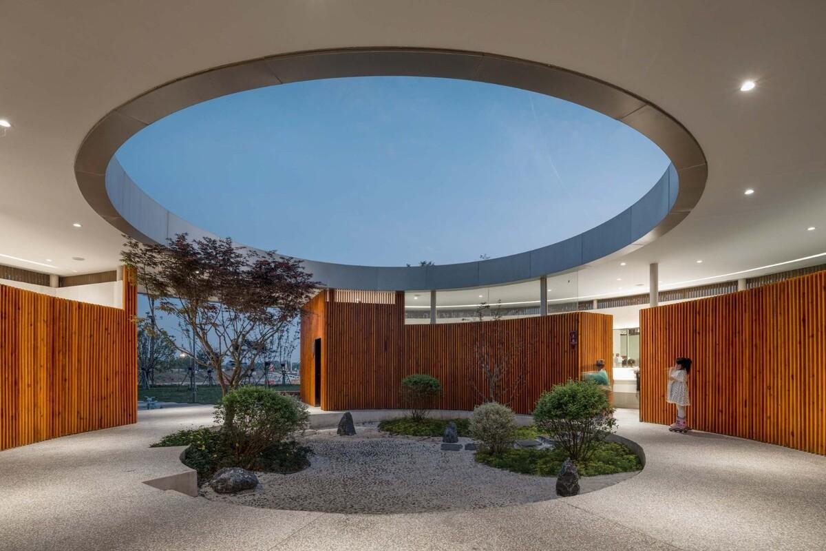 梁子湖长岭渡口景观公厕 / 原榀建筑