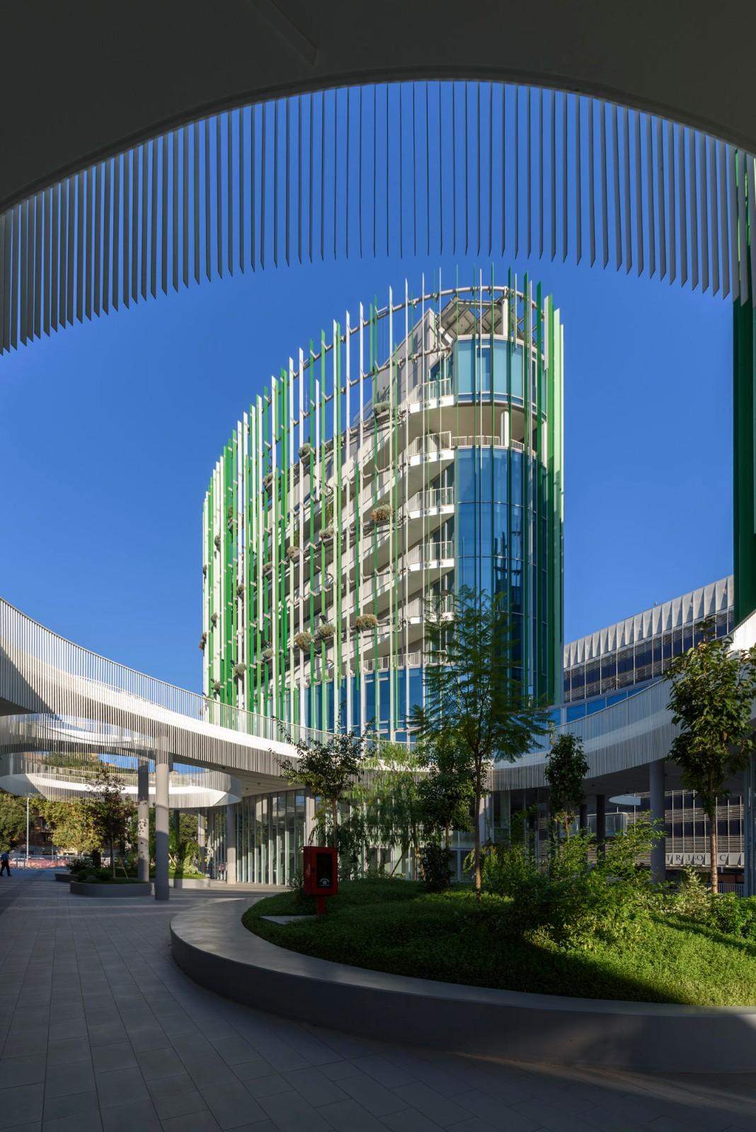 工业区变身绿色校园：罗马第三大学新总部 / MCA建筑事务所