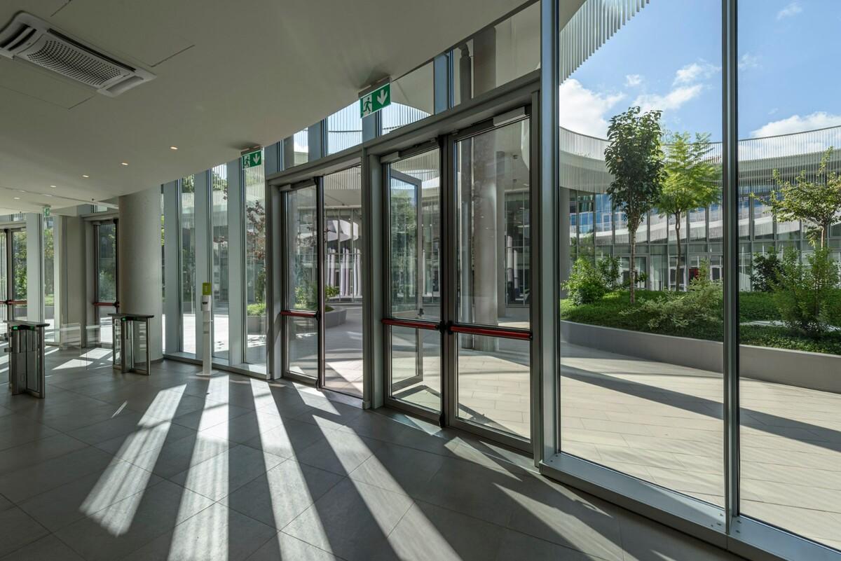 工业区变身绿色校园：罗马第三大学新总部 / MCA建筑事务所