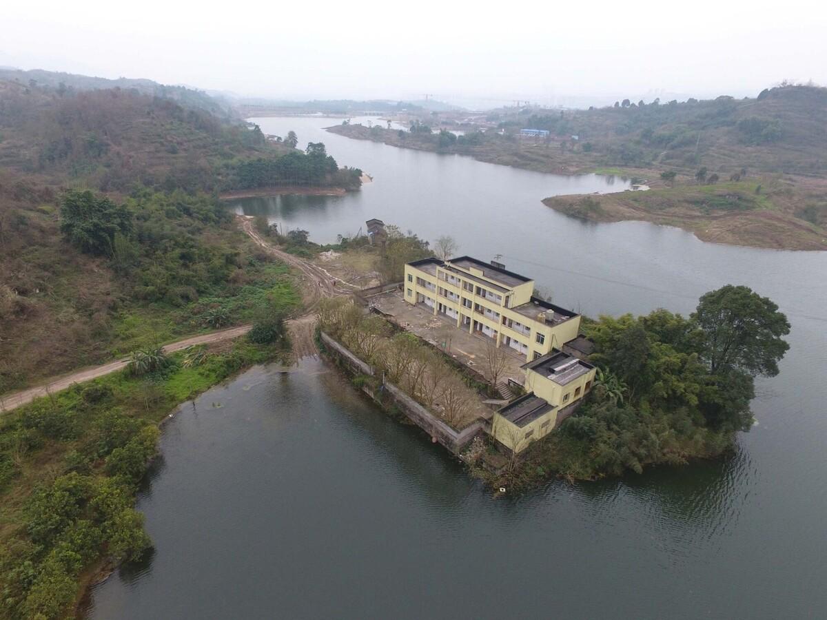 明月湖沙金小学改造 / 重庆悦集建筑设计事务所