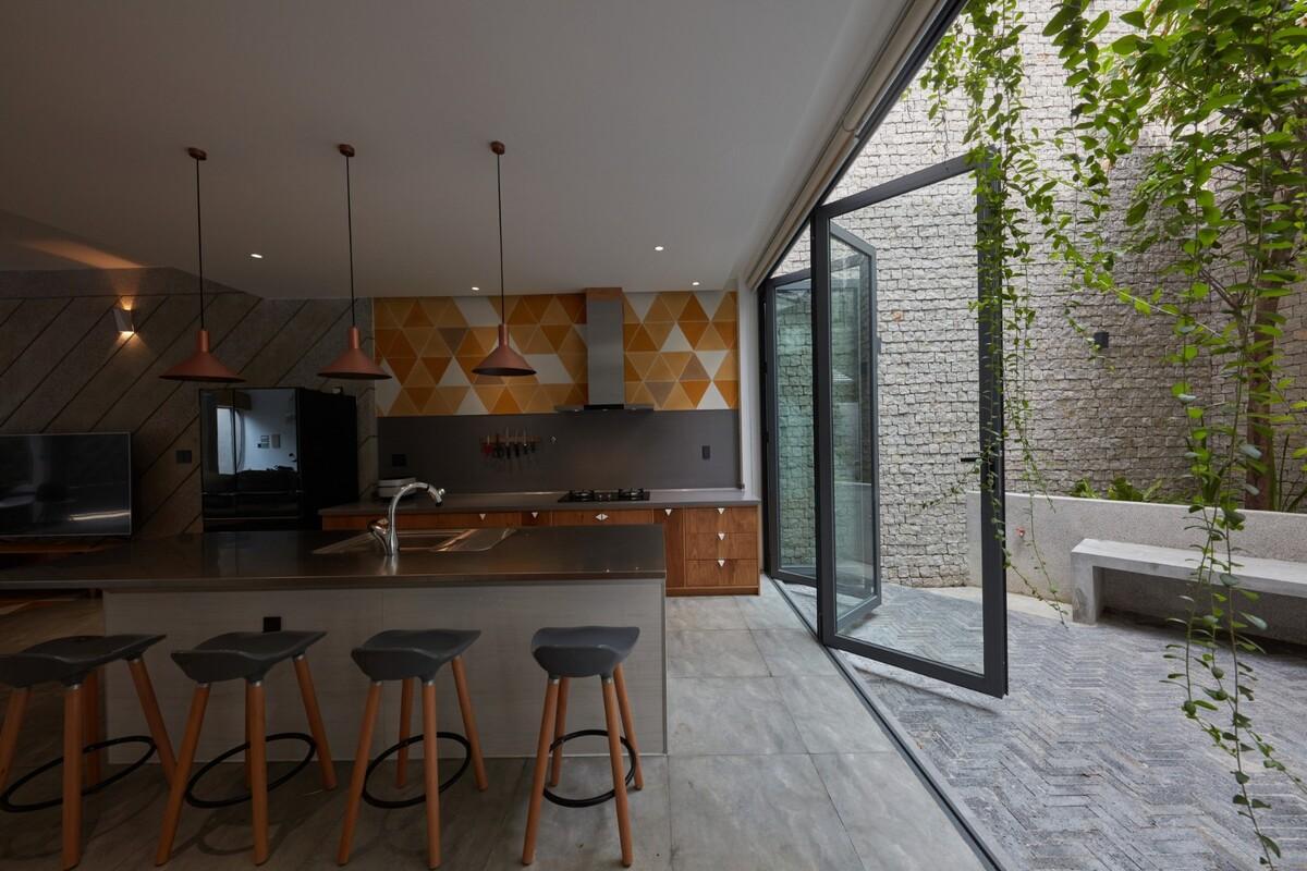 三角形之家 / Khuon Studio