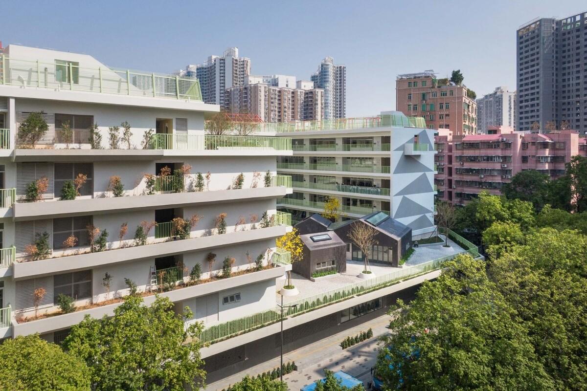 深圳福田新沙小学 / 一十一建筑