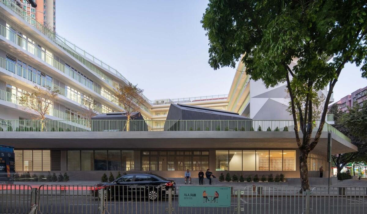 深圳福田新沙小学 / 一十一建筑