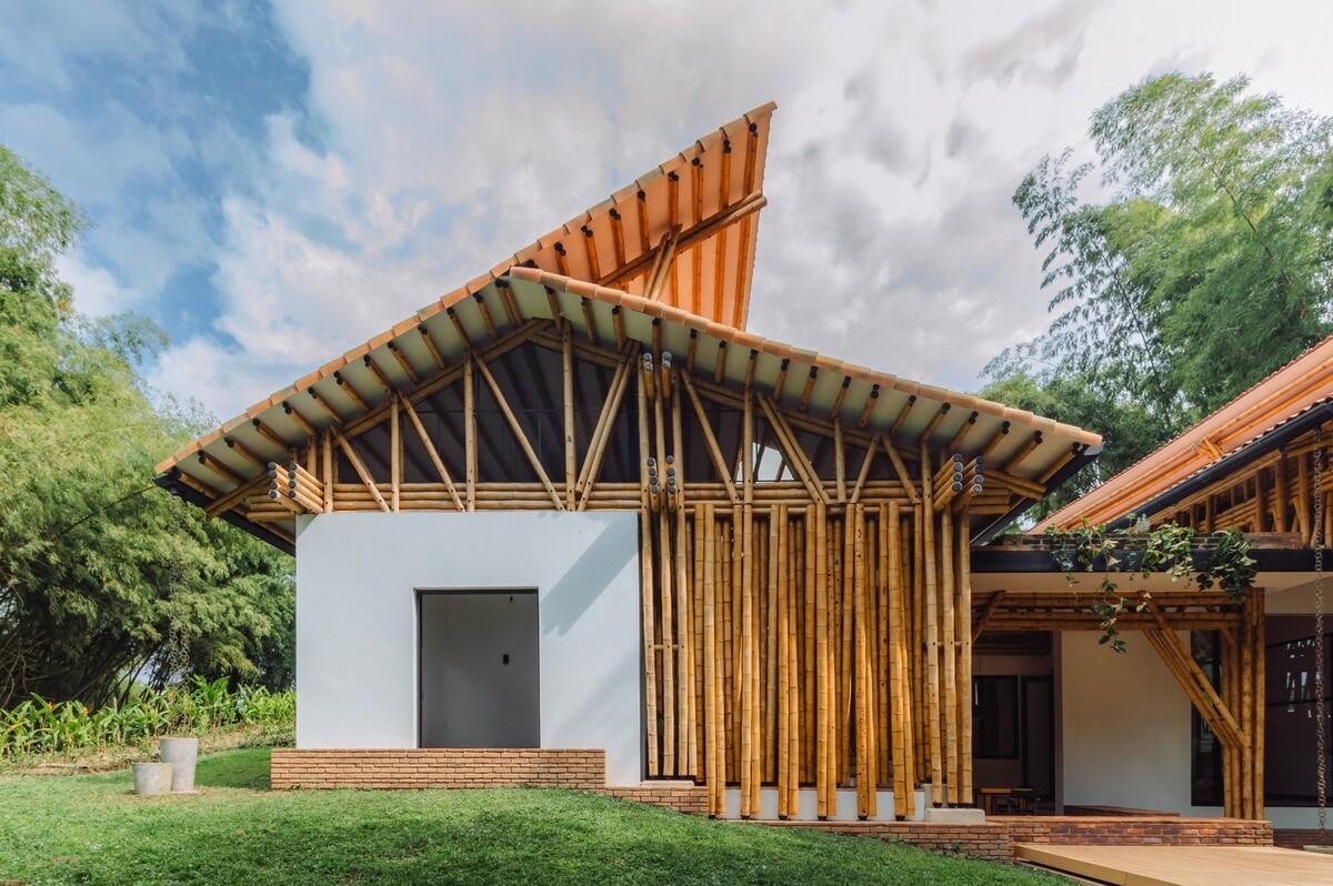 竹林‘环绕’，Milguaduas 住宅 / ritmo arquitectos