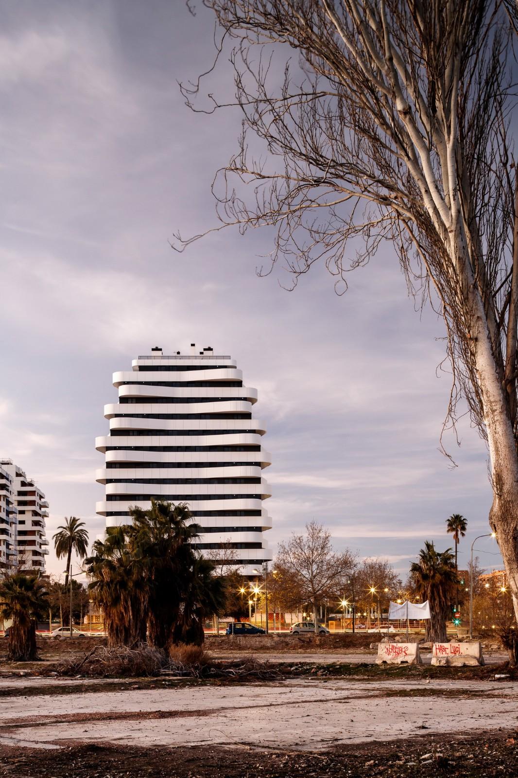 萨勒之家住宅大楼 / NAC Arquitectos