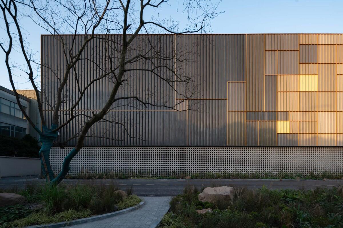 福邸仓库改造 / say architects