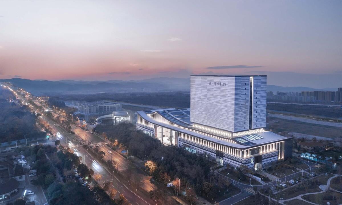 湖北省档案馆新馆 / 中南建筑设计院
