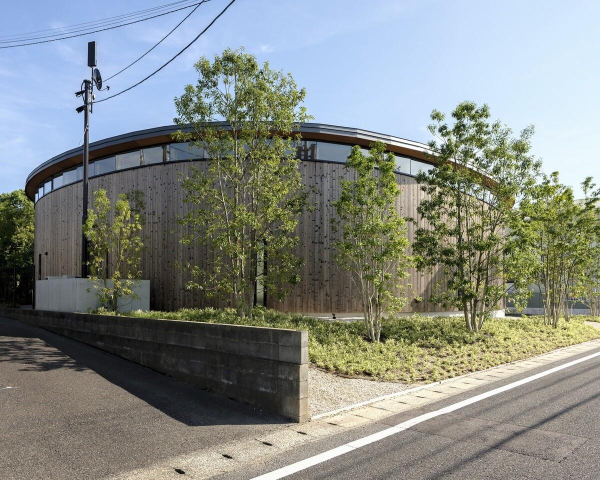 天空之皿 / NKS Architects