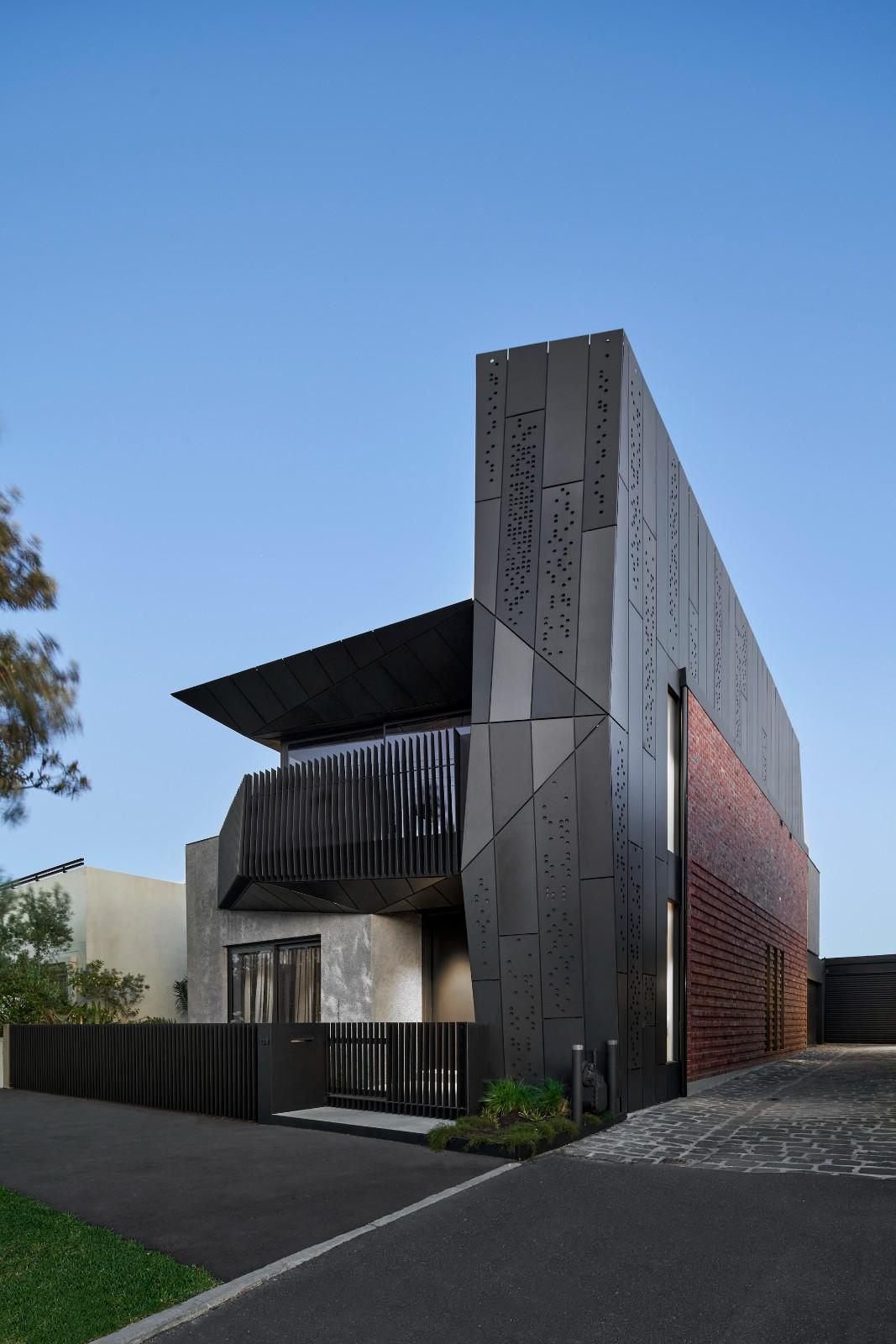 戏剧化结构，哈洛德住宅 / Coy Yiontis Architects