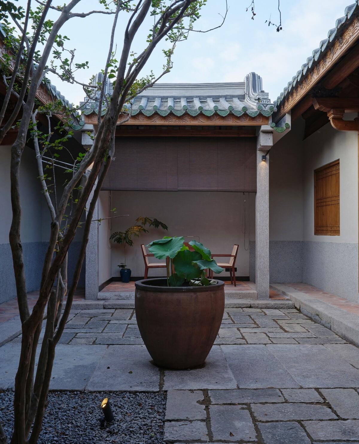 潮州有熊酒店 / 以靠建筑